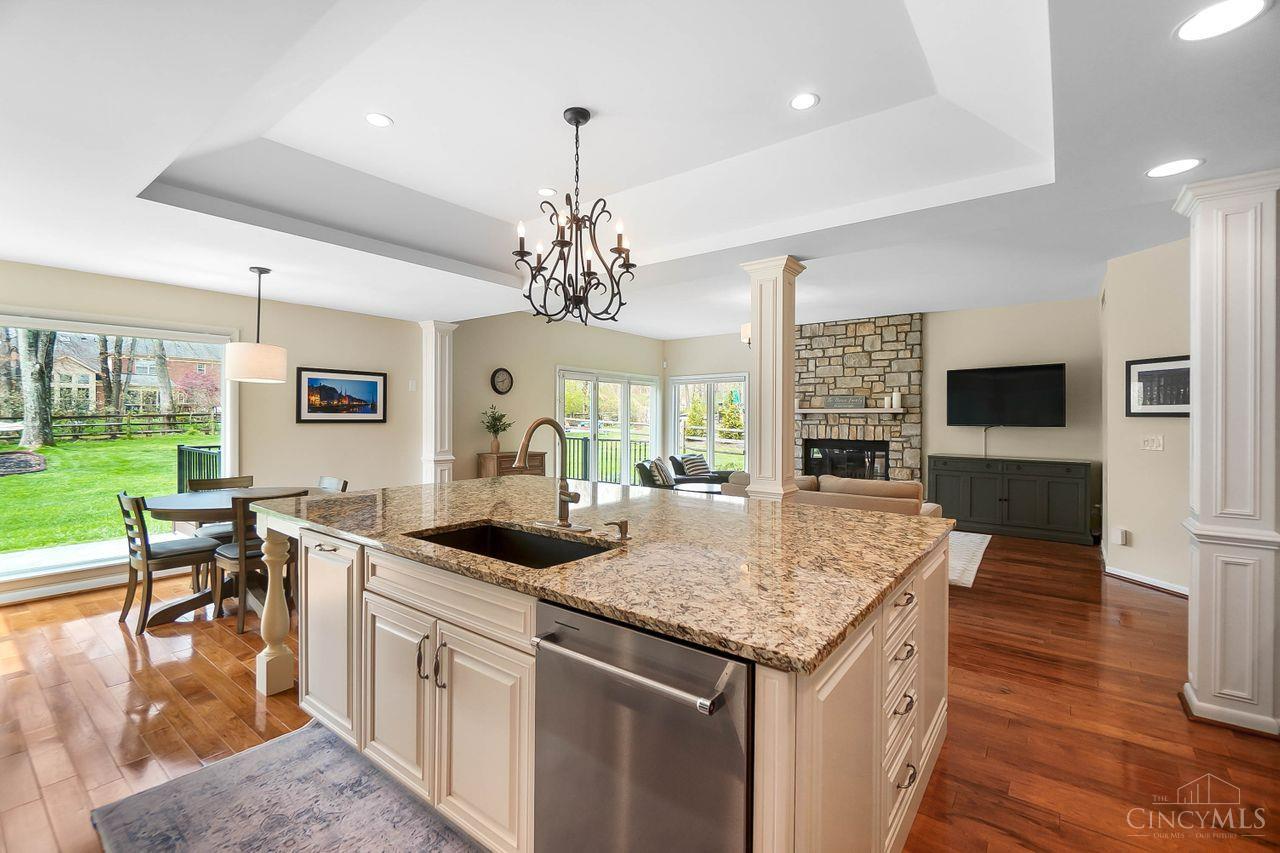8603 Calumet Way