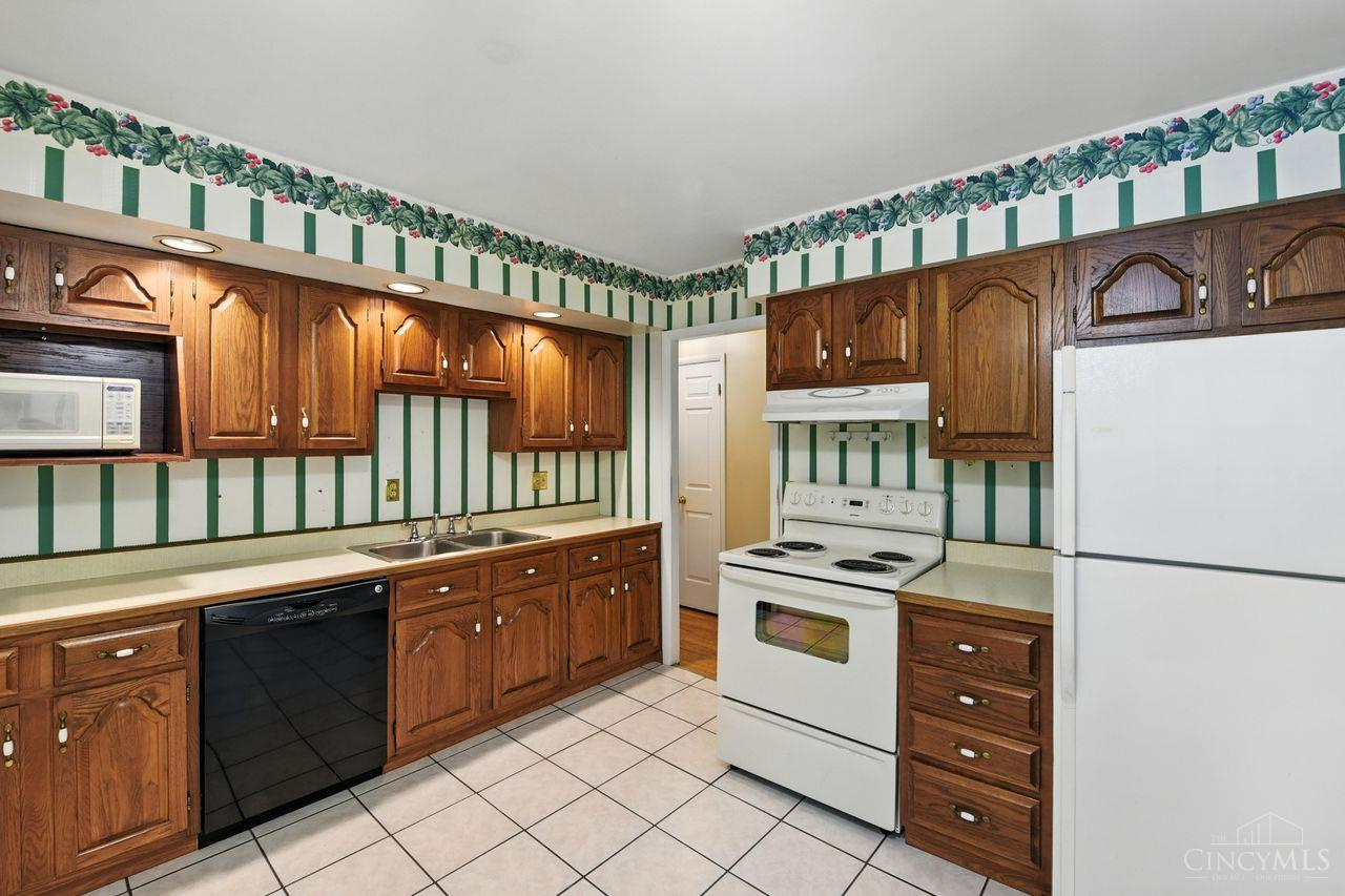 3365 Harwinton Lane
