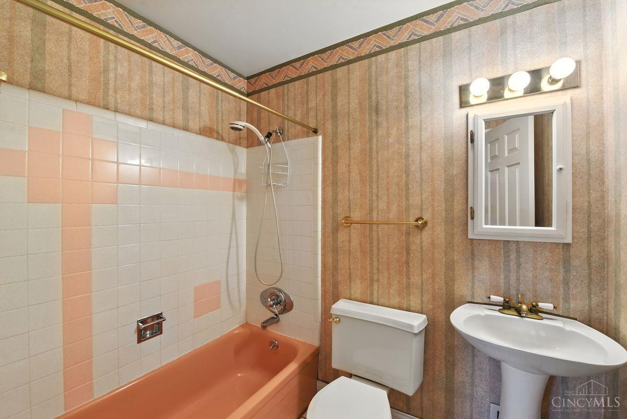 3365 Harwinton Lane
