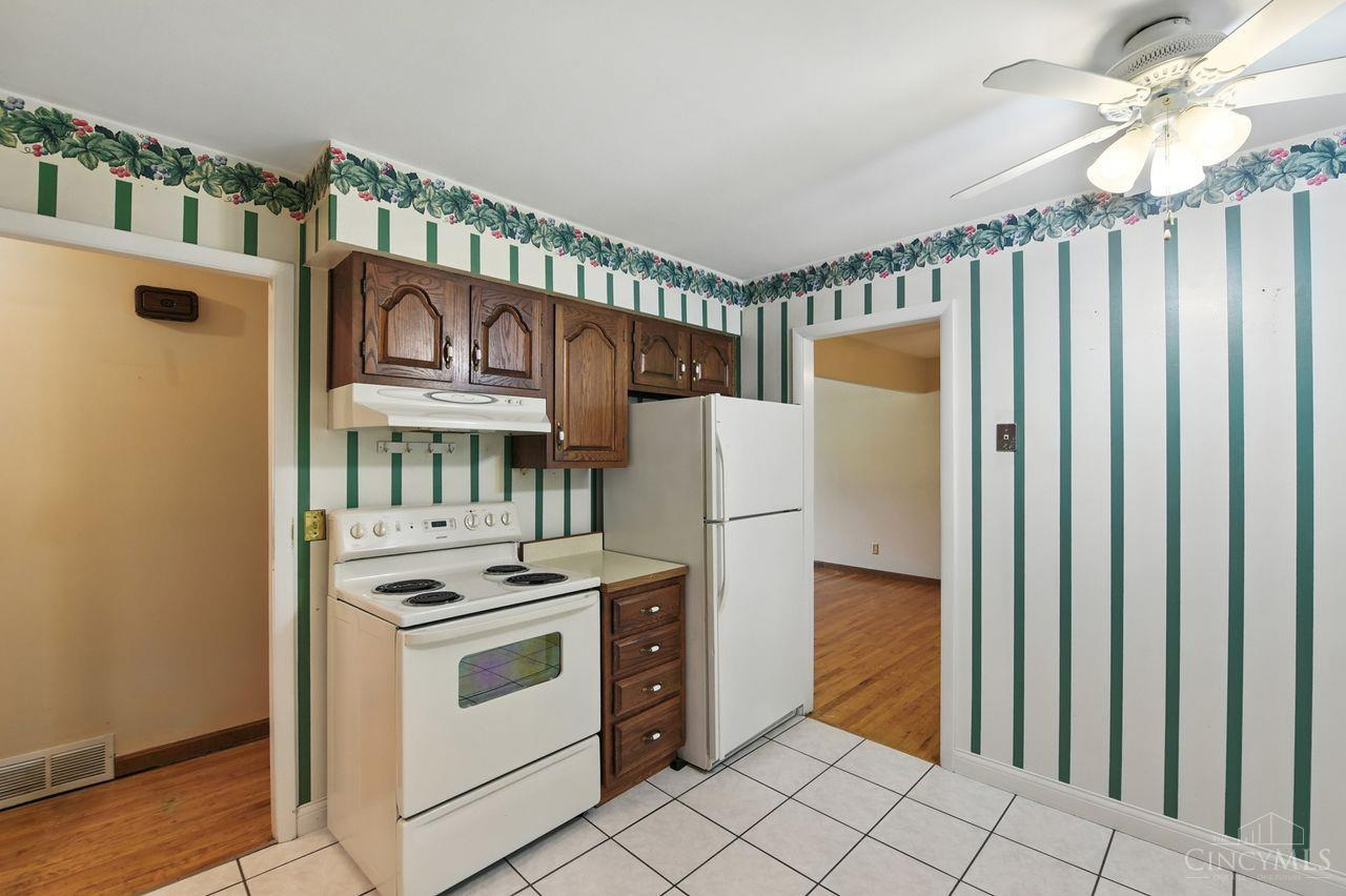 3365 Harwinton Lane