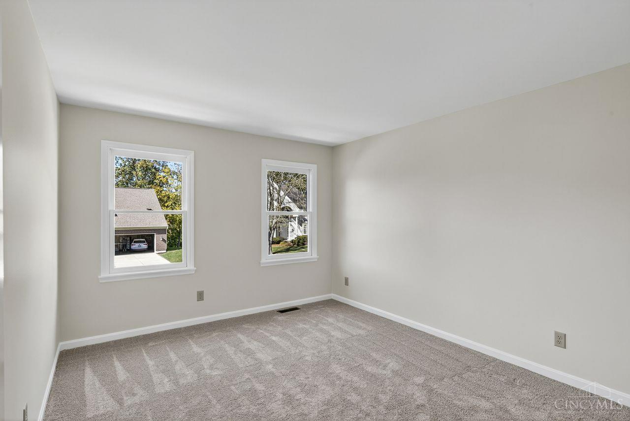 131 Lakeview Court