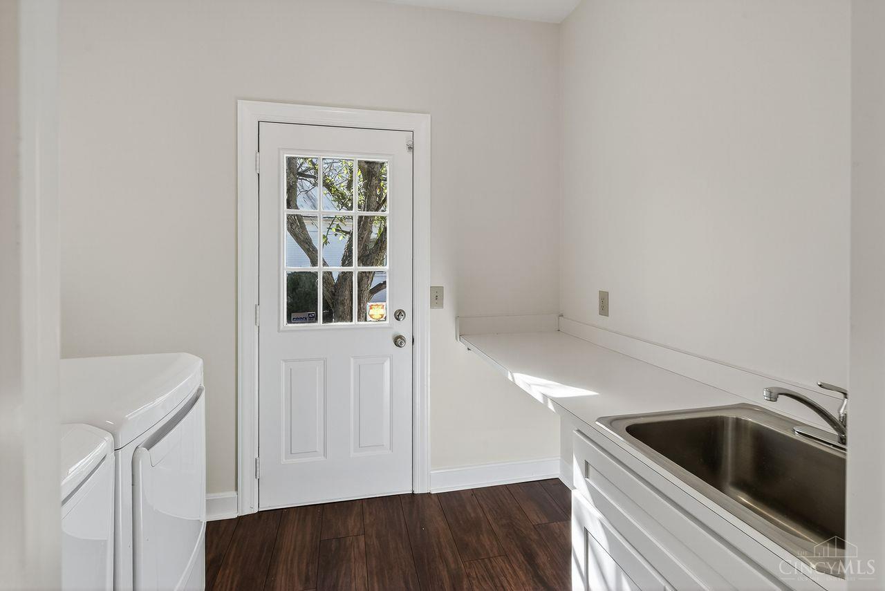 131 Lakeview Court