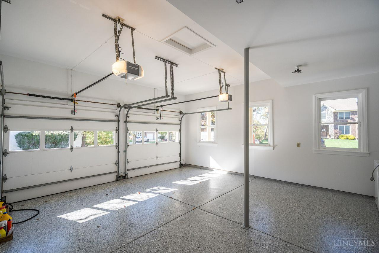 131 Lakeview Court