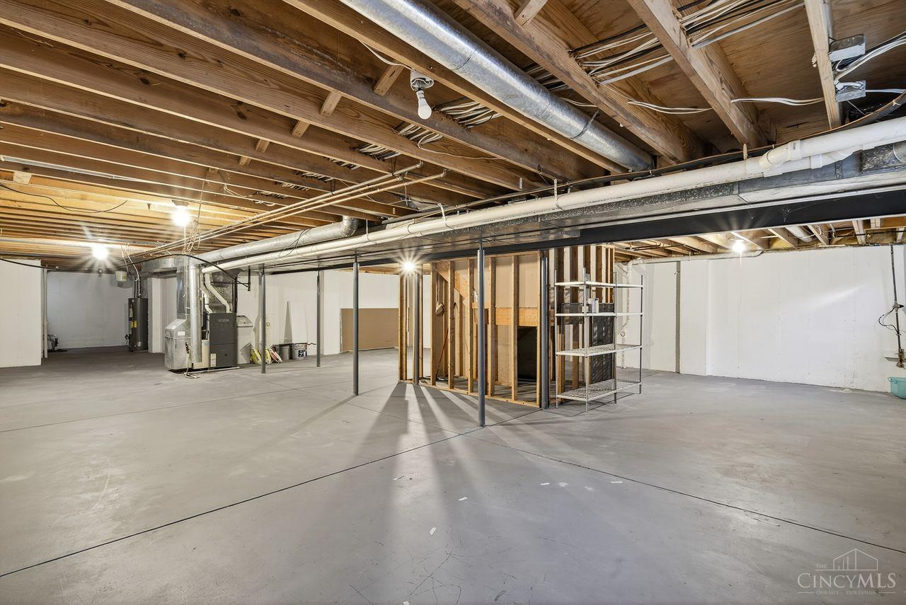 131 Lakeview Court