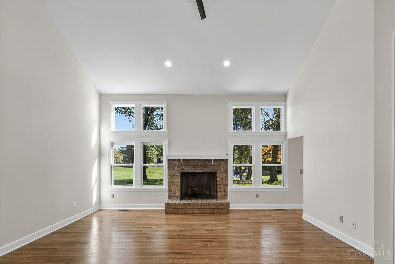 131 Lakeview Court