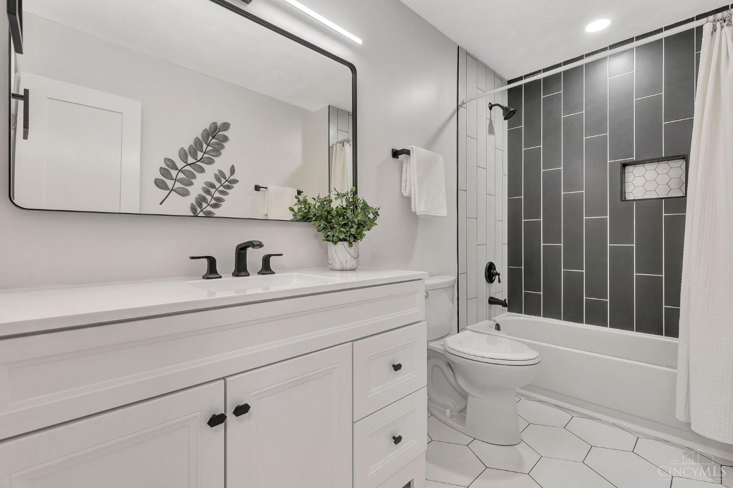 1081 White Pine Court