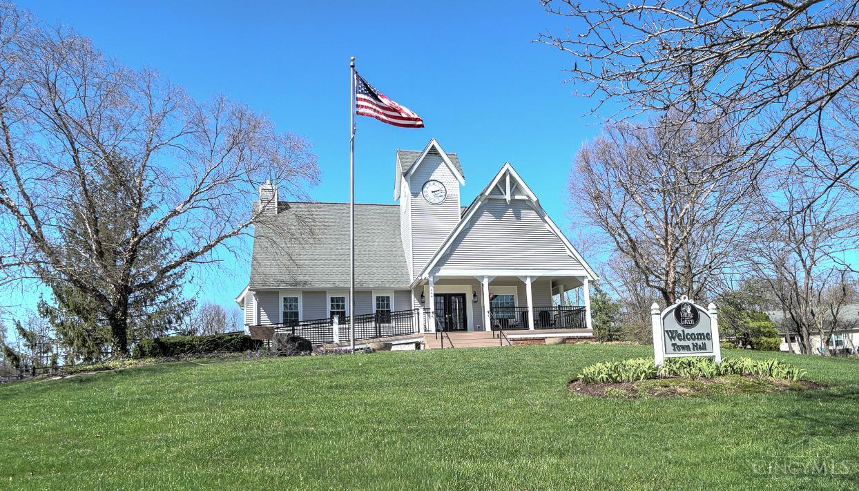 1013 Raintree Lane