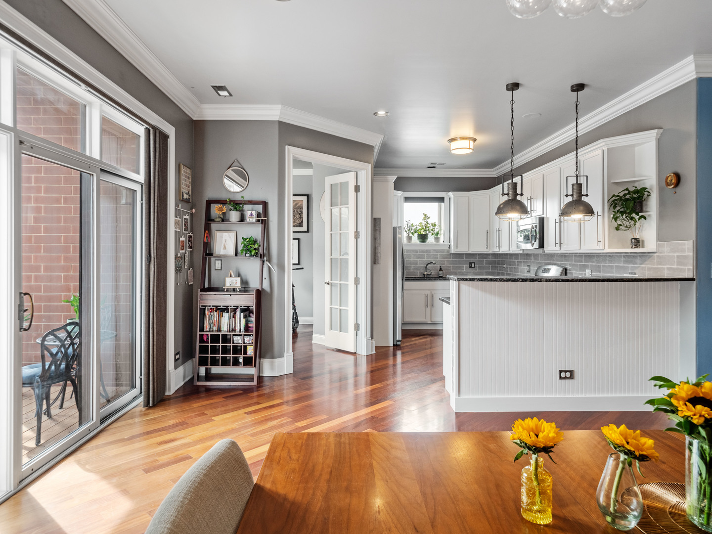 4809 N California Avenue Unit: 2W