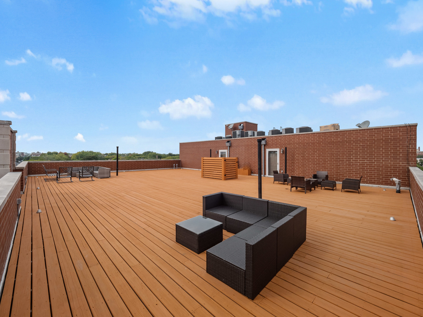 4809 N California Avenue Unit: 2W