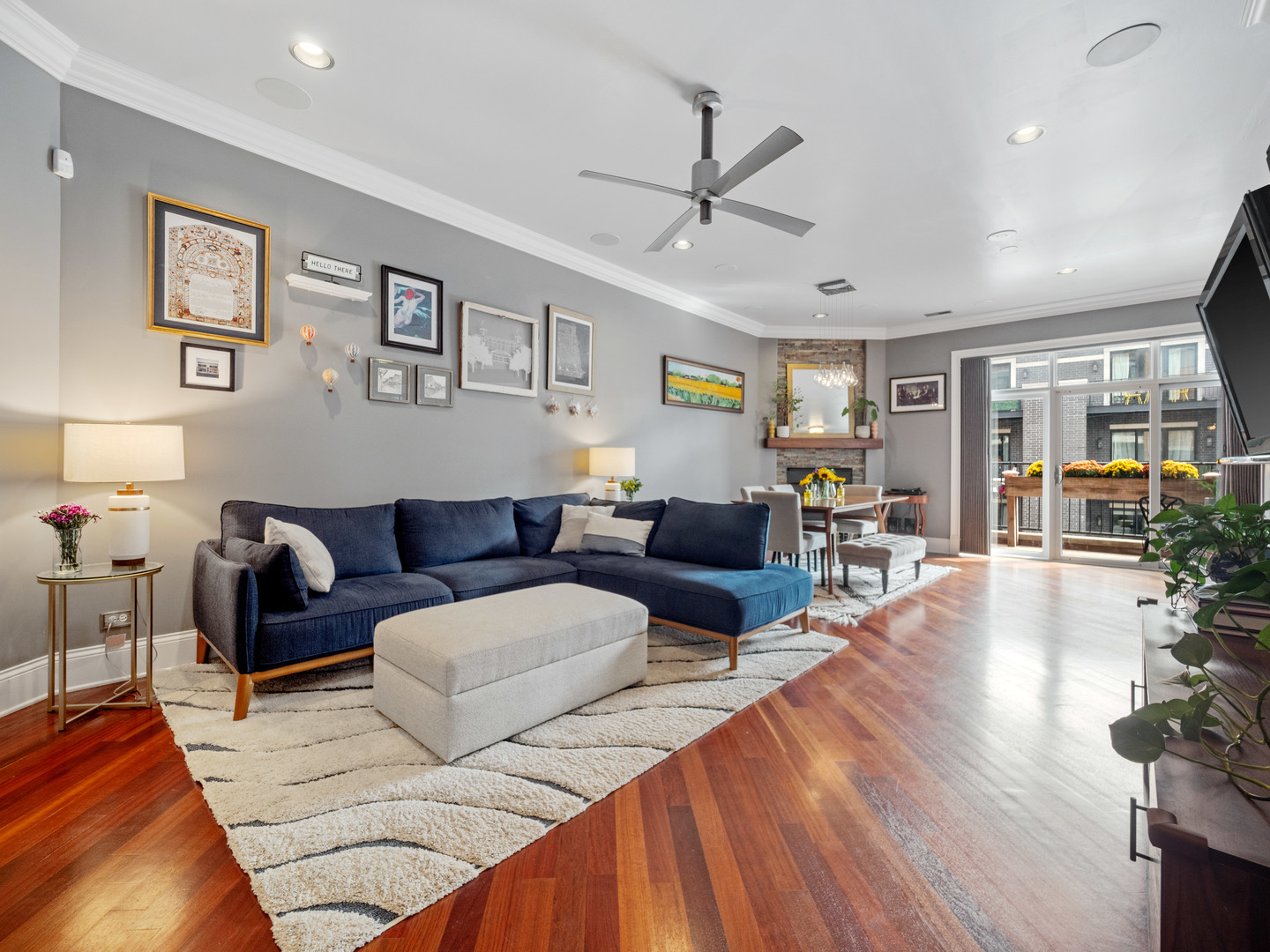 4809 N California Avenue Unit: 2W