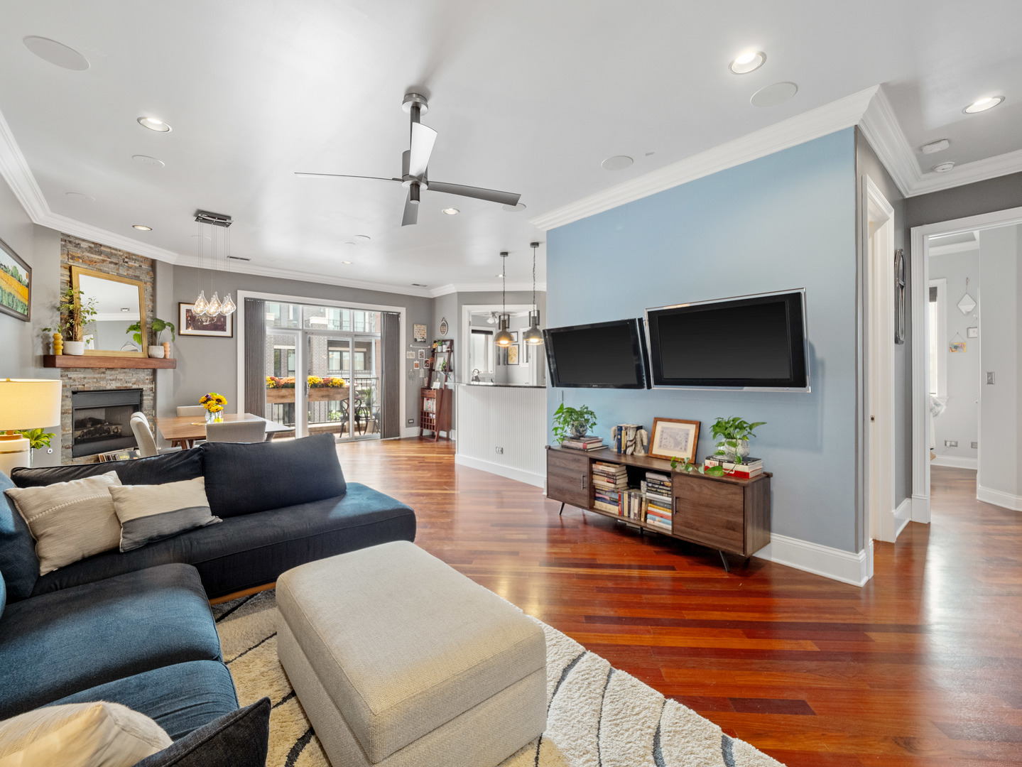 4809 N California Avenue Unit: 2W
