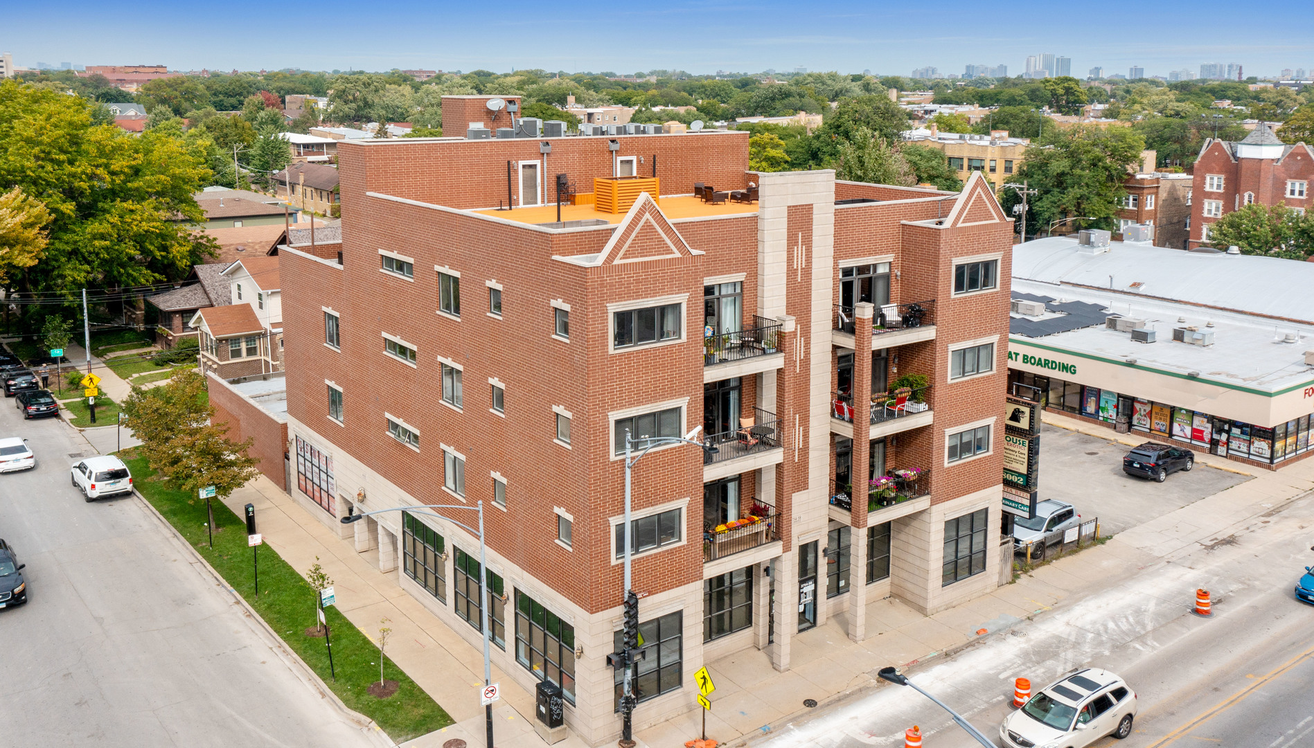 4809 N California Avenue Unit: 2W