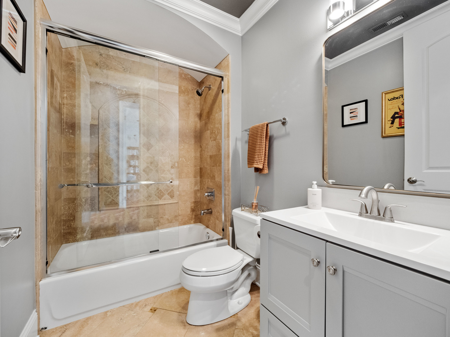 4809 N California Avenue Unit: 2W