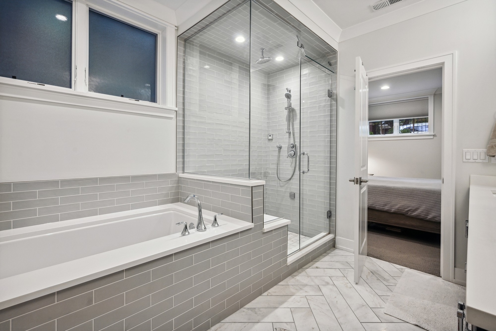 1341 W George Street Unit: 1