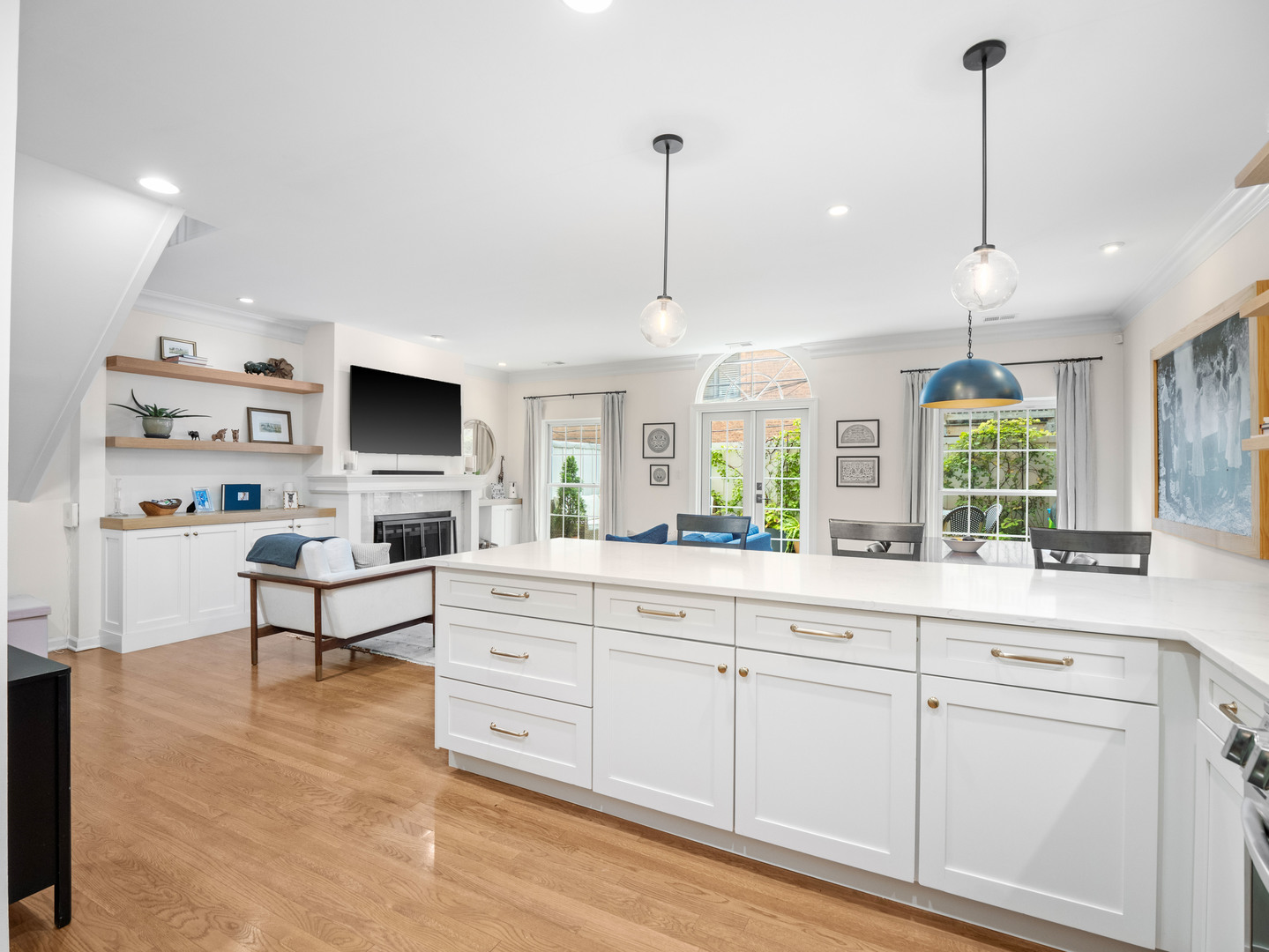 339 W Webster Avenue Unit: 8H