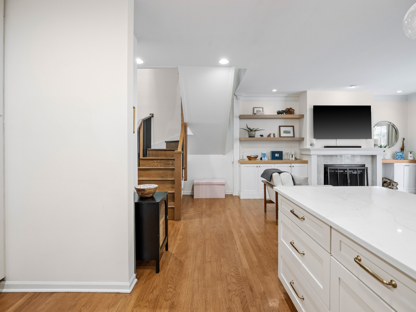 339 W Webster Avenue Unit: 8H
