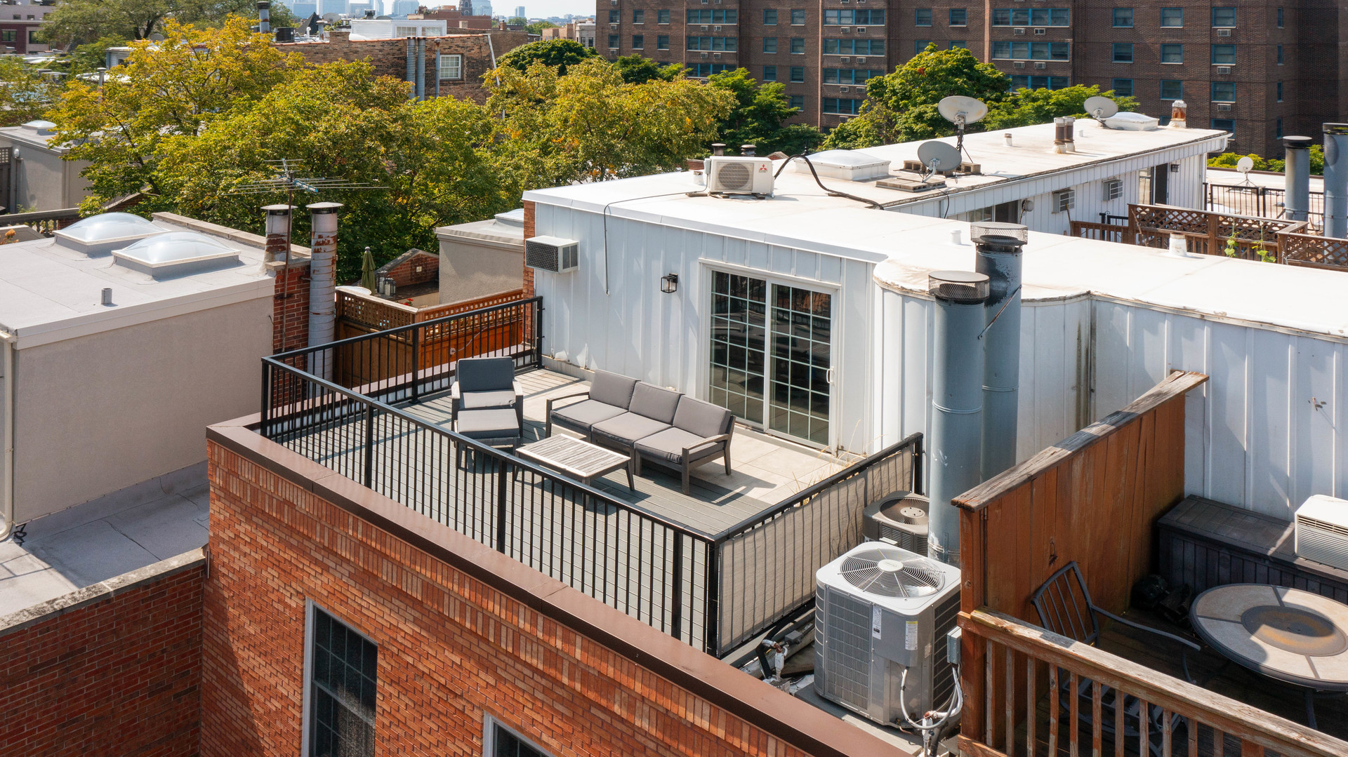 339 W Webster Avenue Unit: 8H