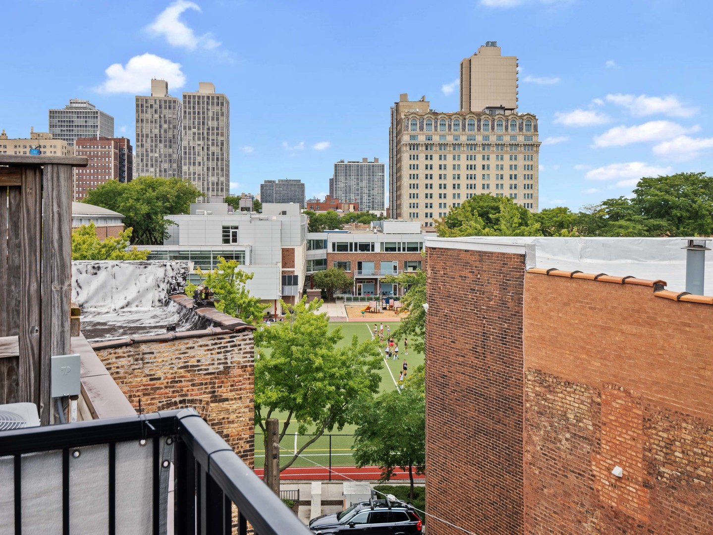 339 W Webster Avenue Unit: 8H