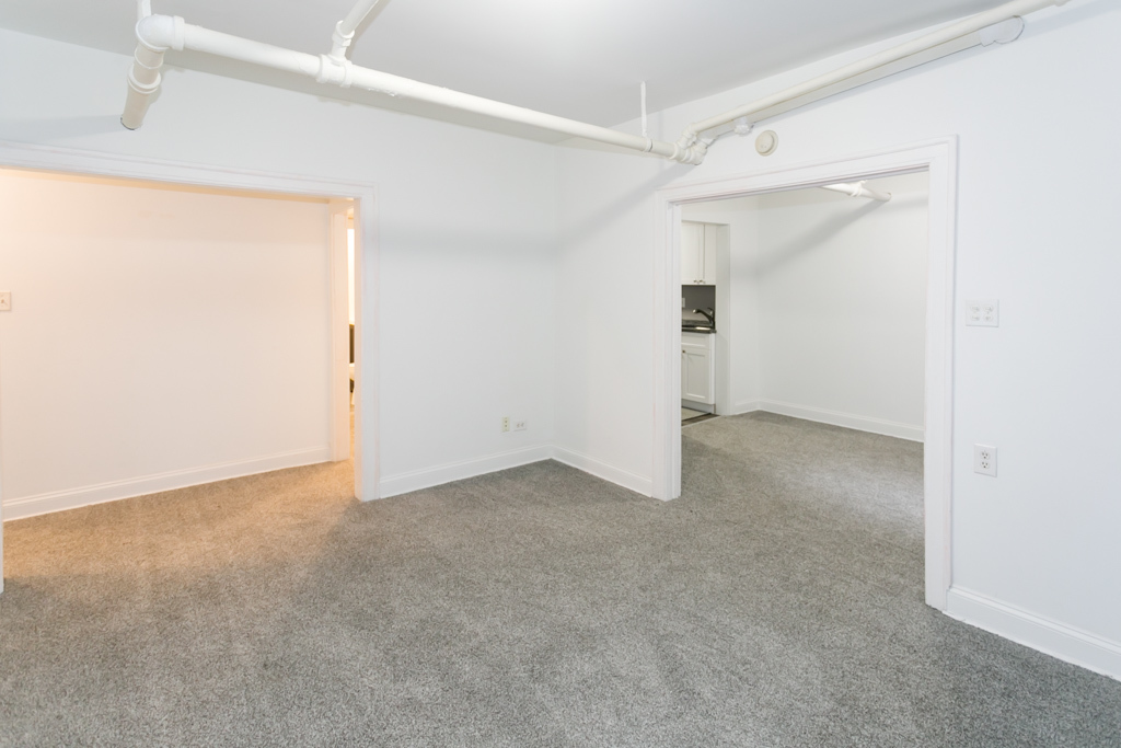 629 W CORNELIA Avenue Unit: GDN