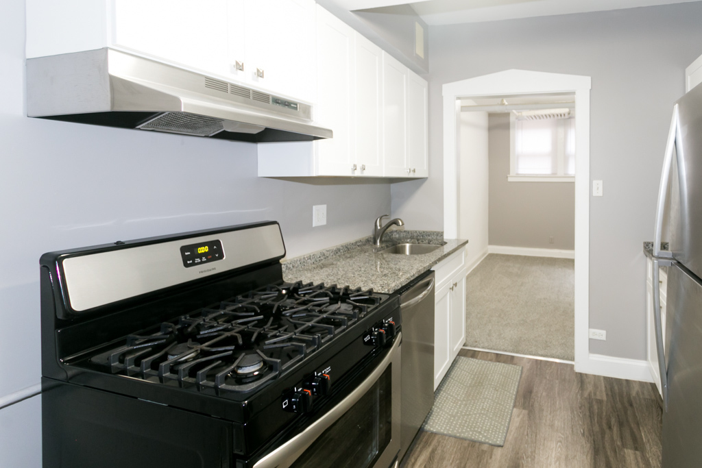 629 W CORNELIA Avenue Unit: GDN