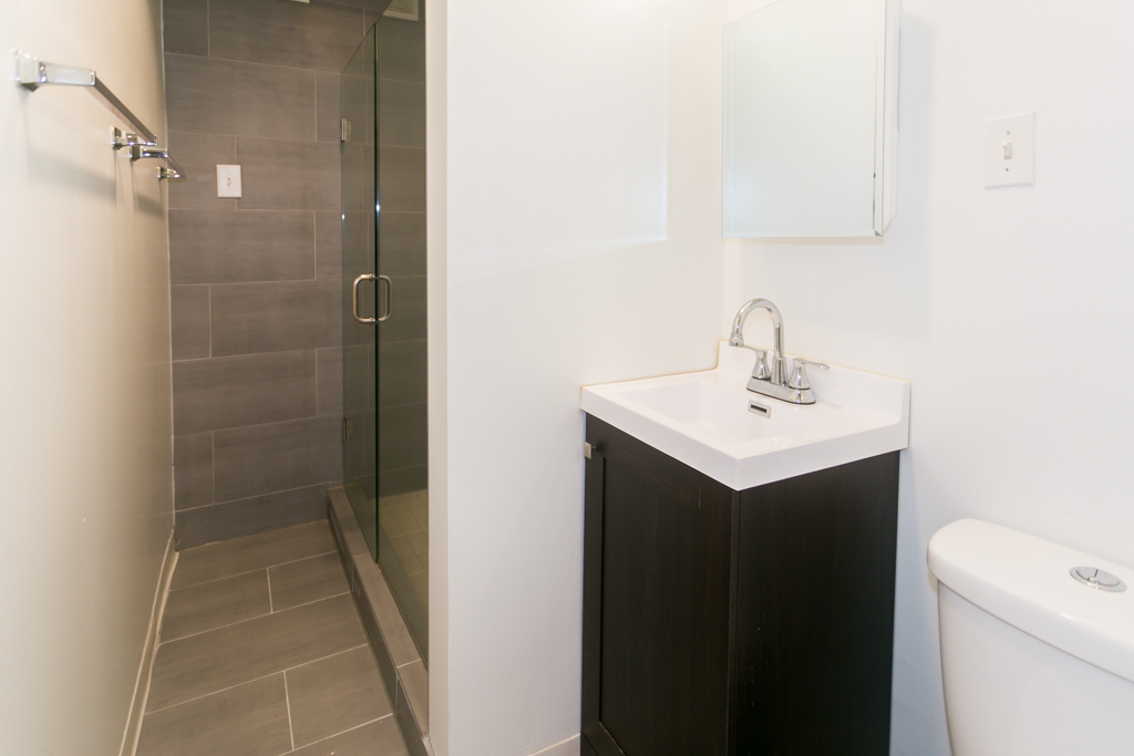 629 W CORNELIA Avenue Unit: GDN