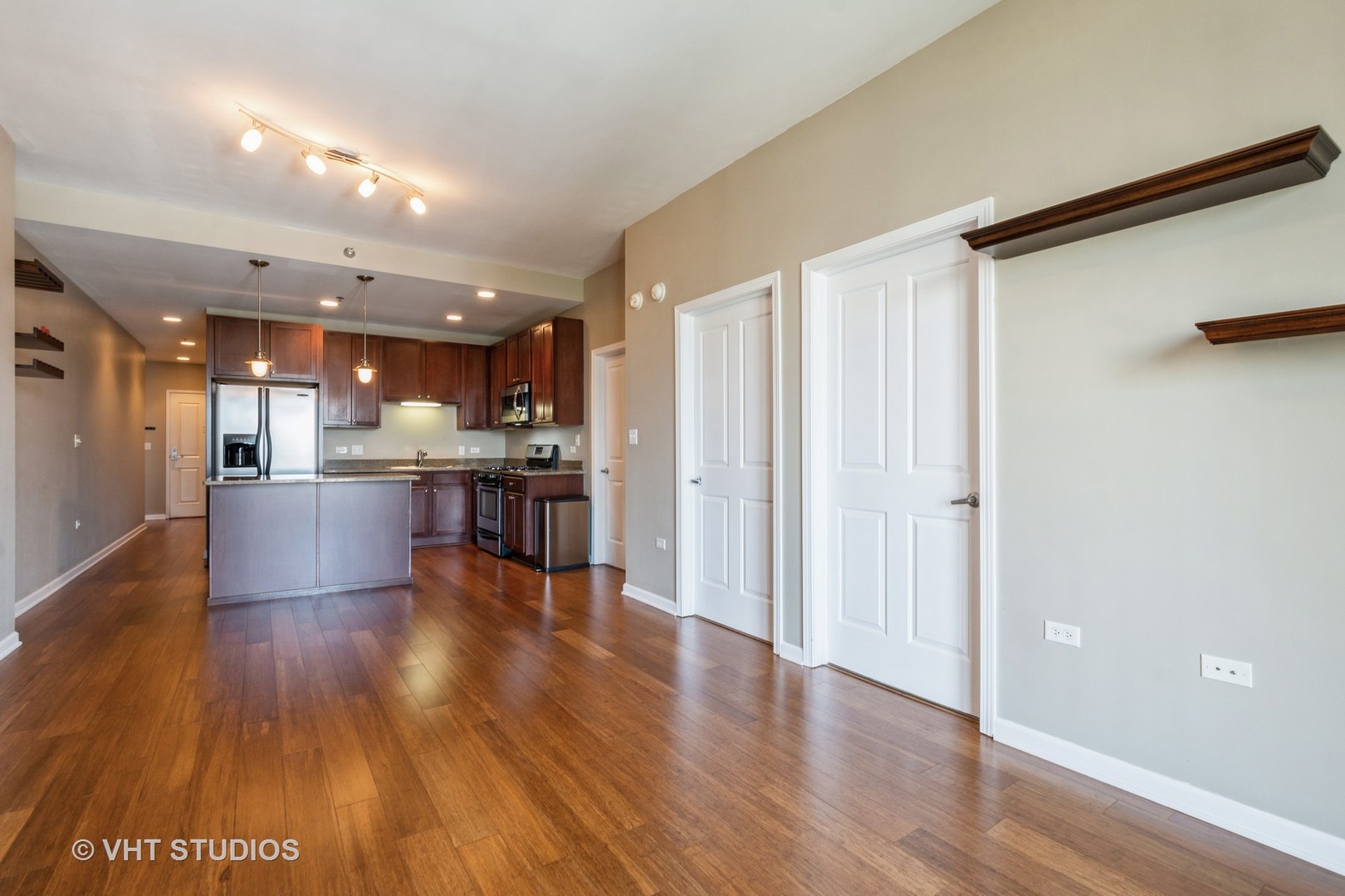 828 W GRACE Street Unit: 1304