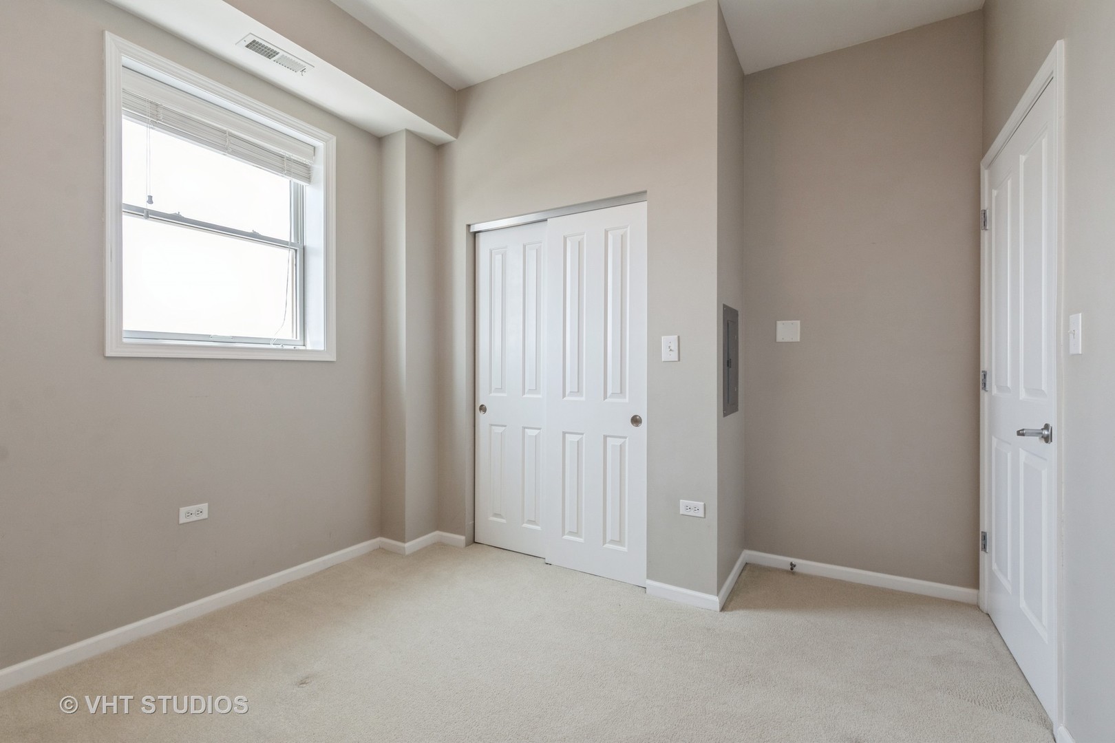 828 W GRACE Street Unit: 1304