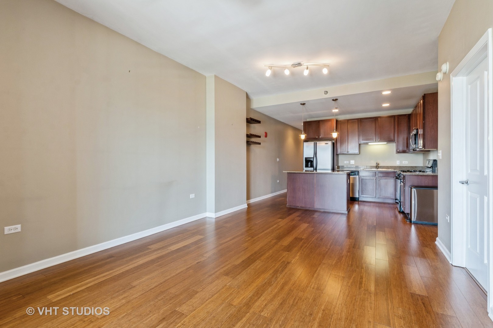 828 W GRACE Street Unit: 1304