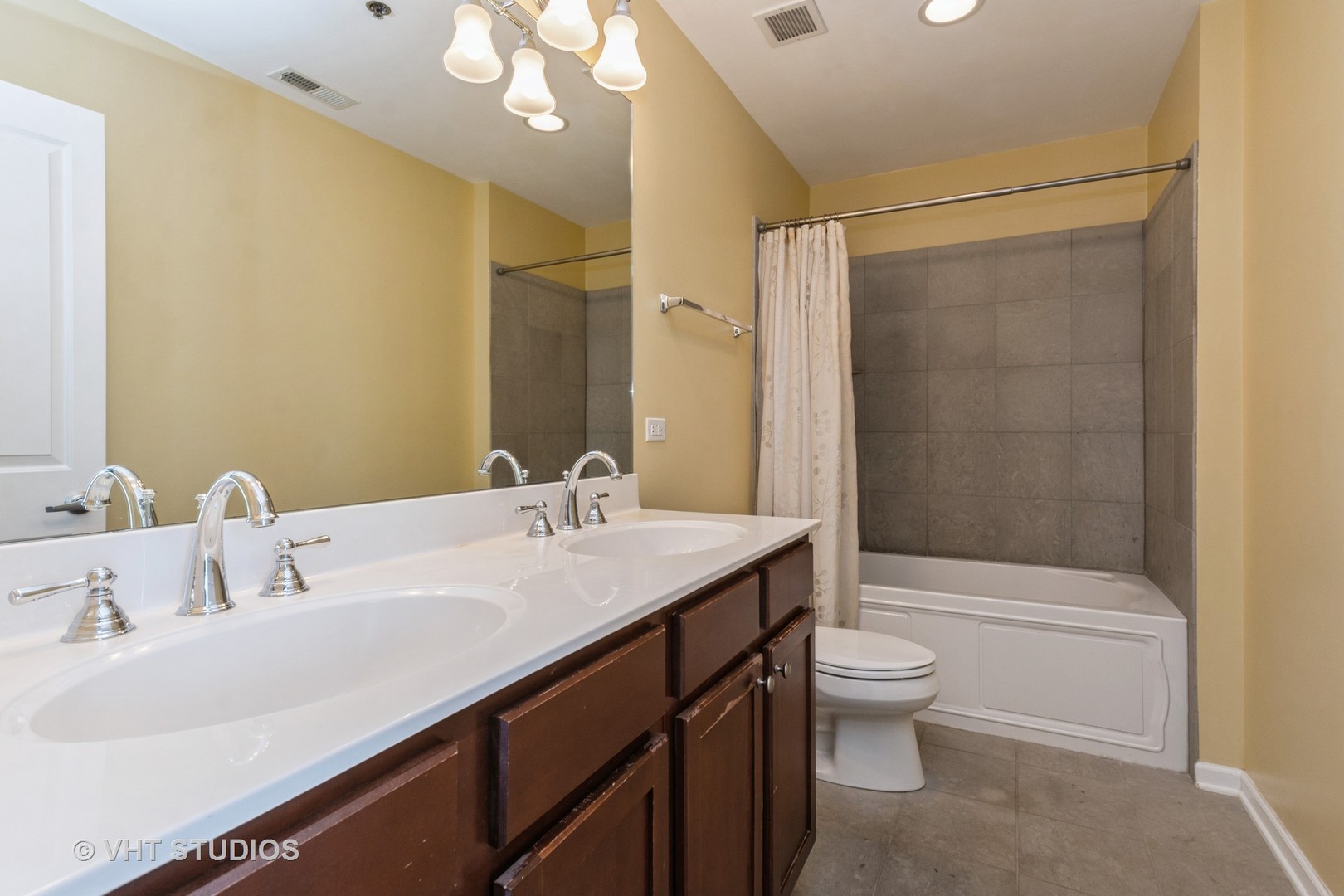 828 W GRACE Street Unit: 1304