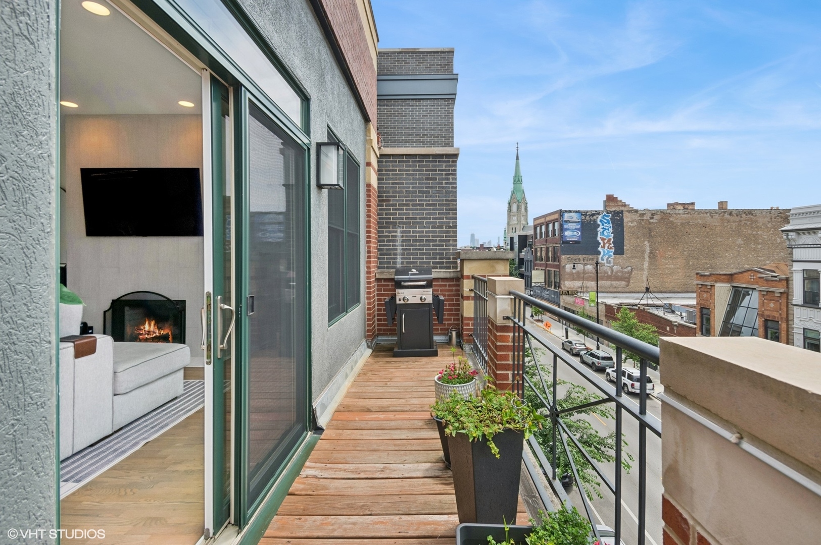 3059 N Lincoln Avenue Unit: C