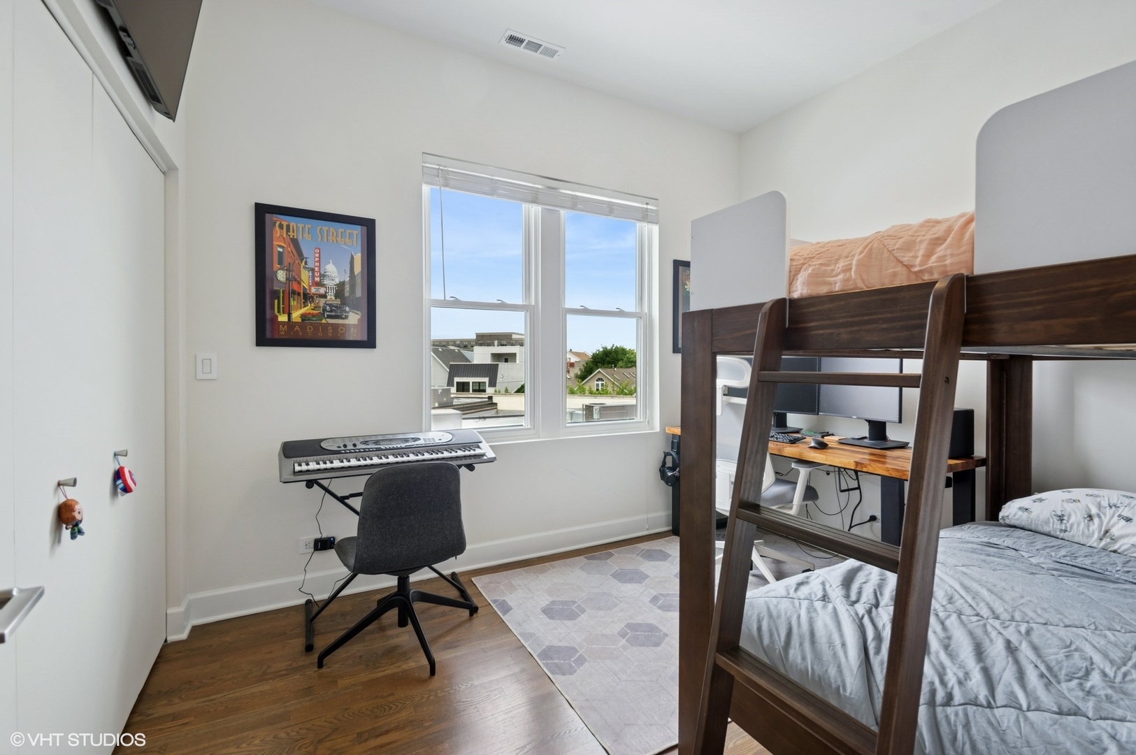 3059 N Lincoln Avenue Unit: C