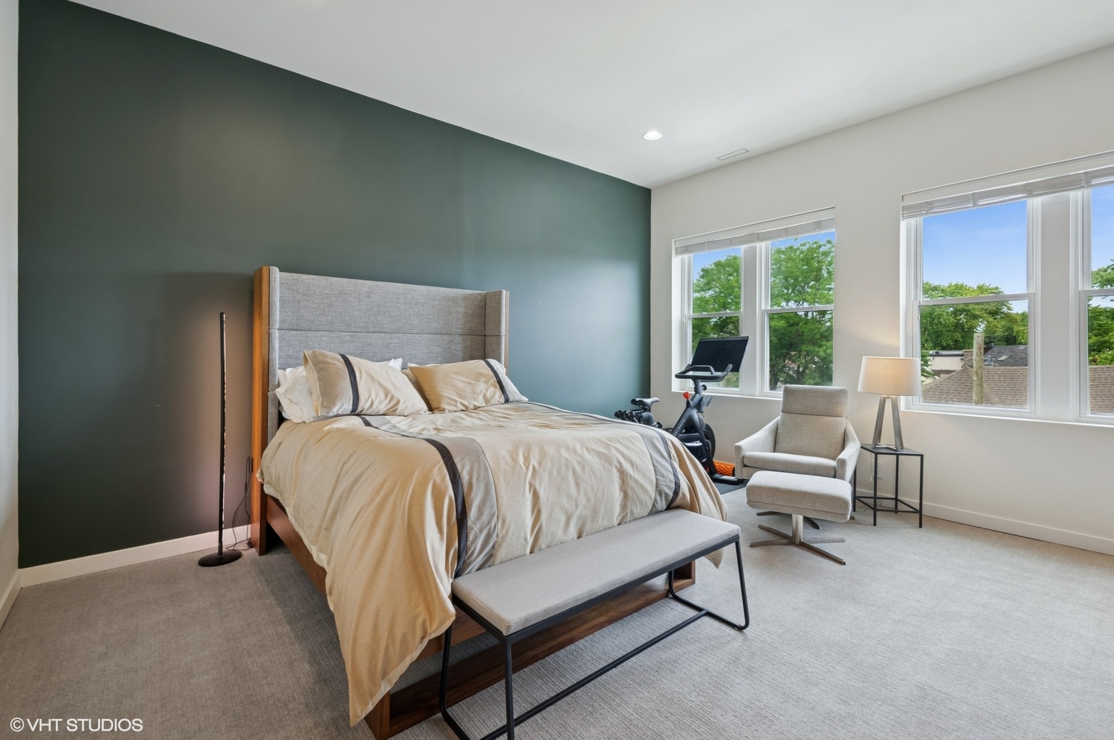 3059 N Lincoln Avenue Unit: C