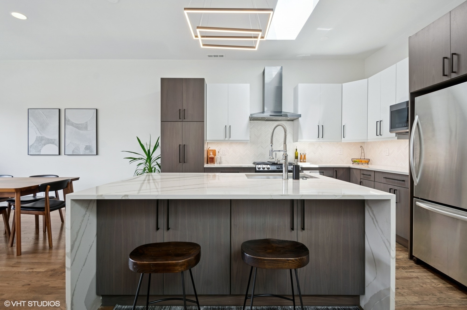 3059 N Lincoln Avenue Unit: C