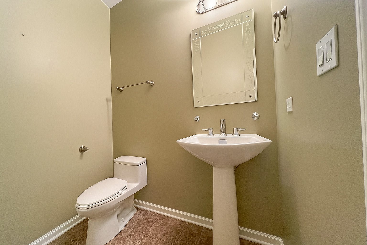 4253 Linden Tree Lane