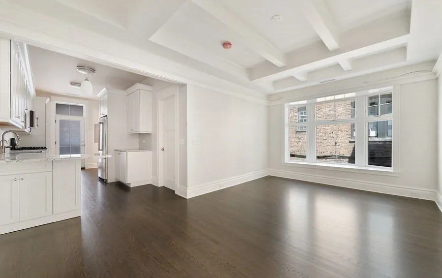 544 W Wellington Avenue Unit: 3E