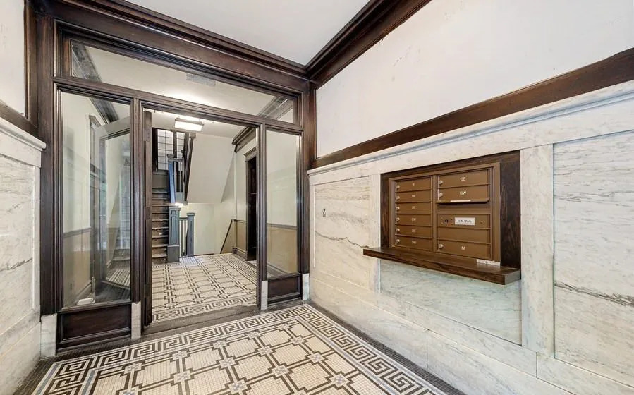 544 W Wellington Avenue Unit: 3E