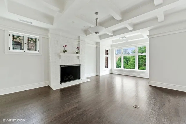 544 W Wellington Avenue Unit: 3E