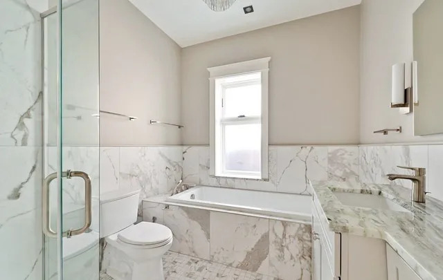 544 W Wellington Avenue Unit: 3E