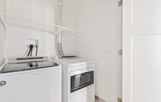 544 W Wellington Avenue Unit: 3E