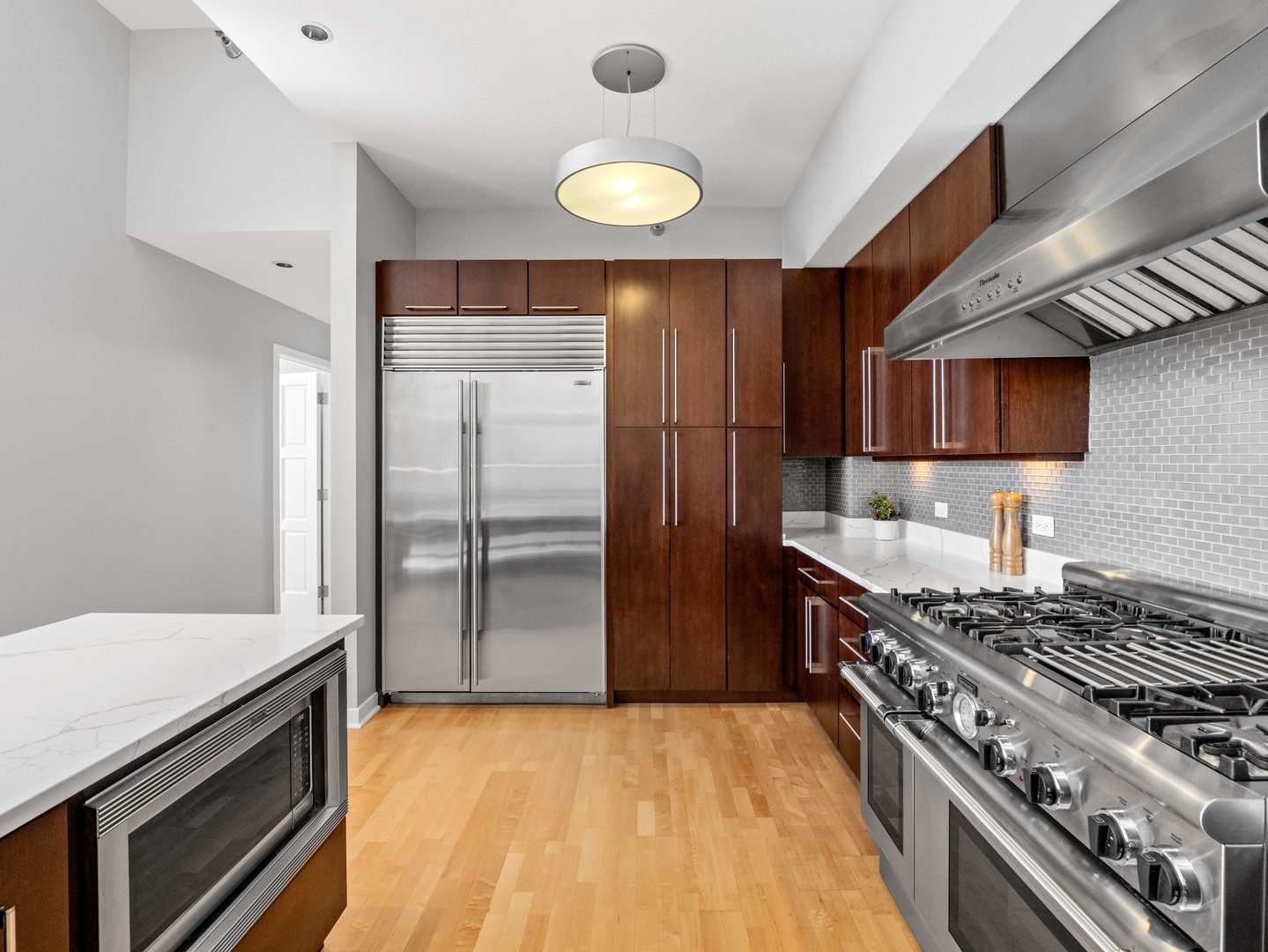 720 N Larrabee Street Unit: 604