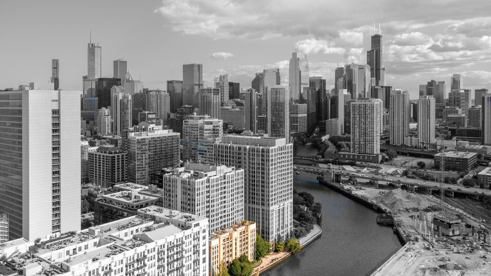 720 N Larrabee Street Unit: 604