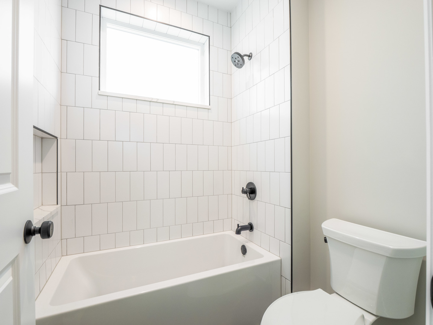 2501 N Sawyer Avenue