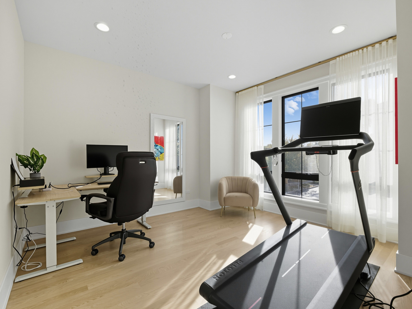 2501 N Sawyer Avenue