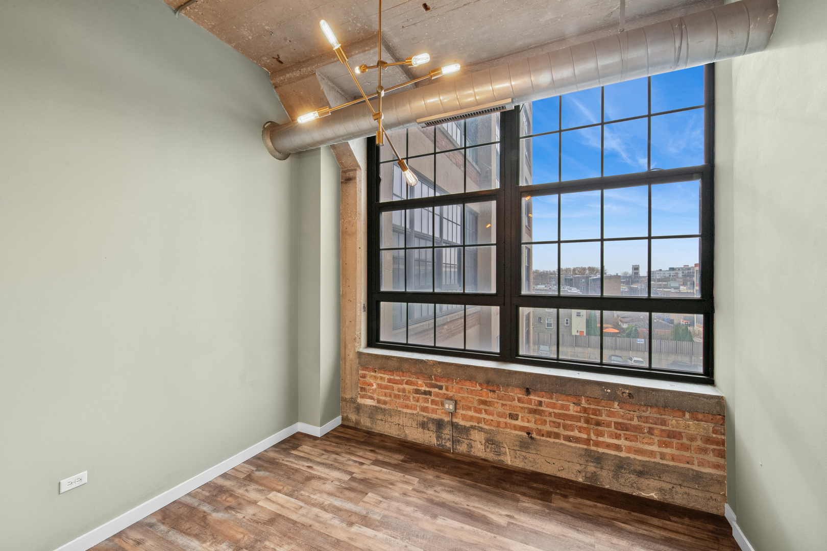 3963 W Belmont Avenue Unit: 310