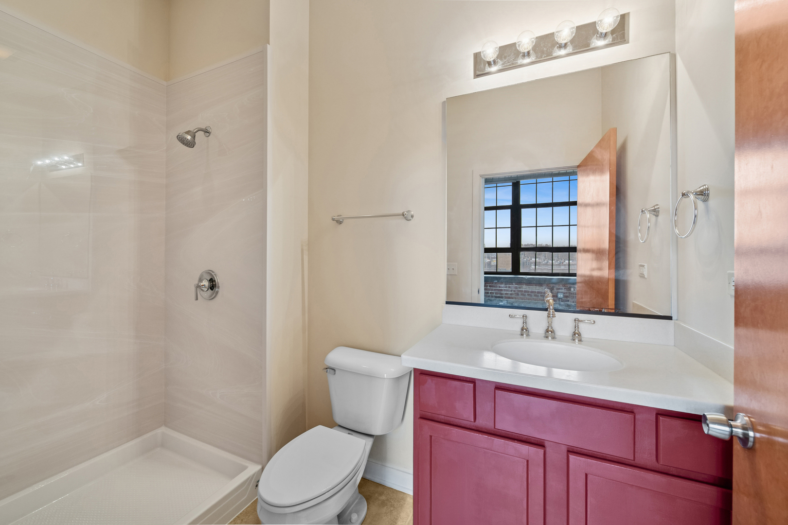 3963 W Belmont Avenue Unit: 310