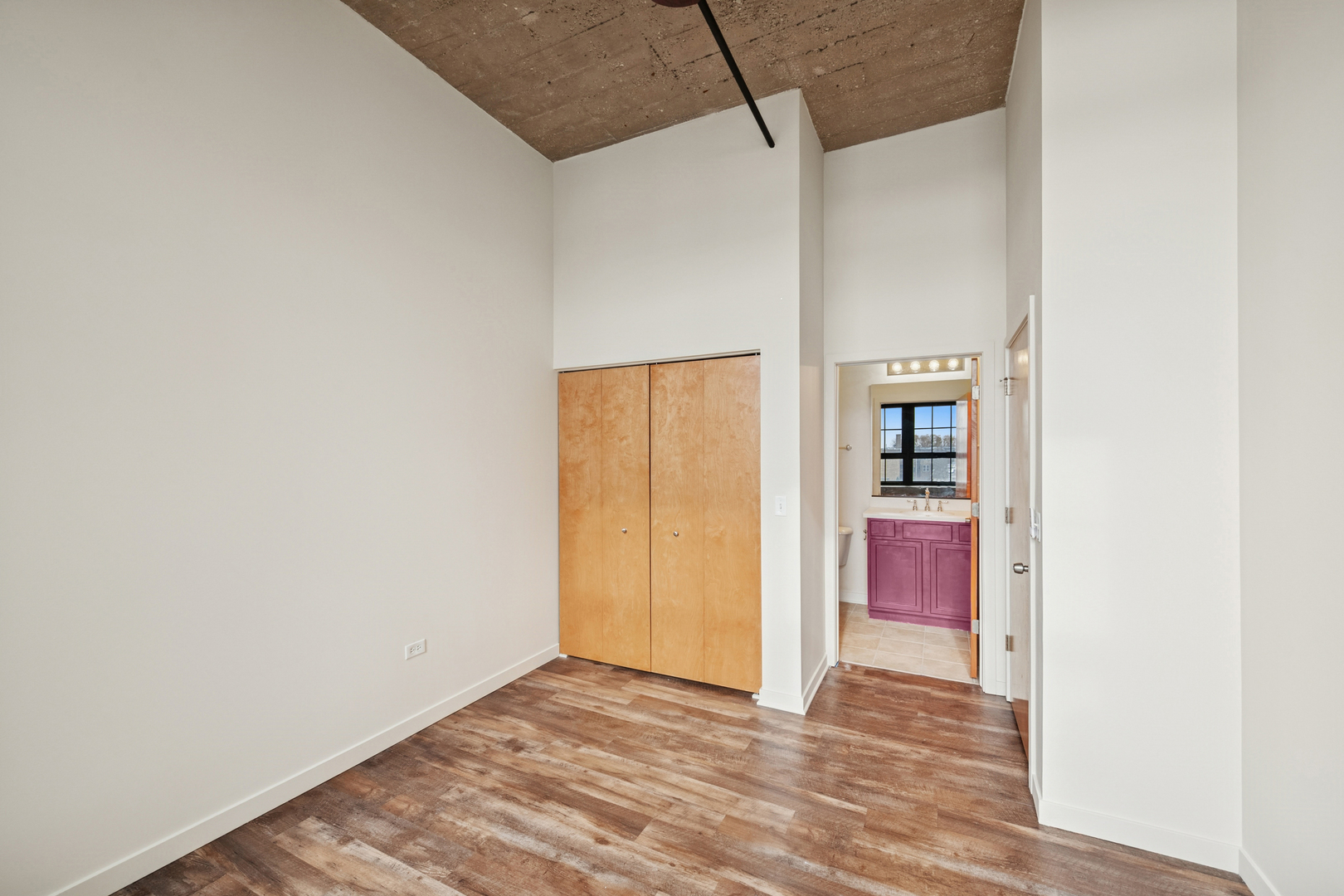 3963 W Belmont Avenue Unit: 310