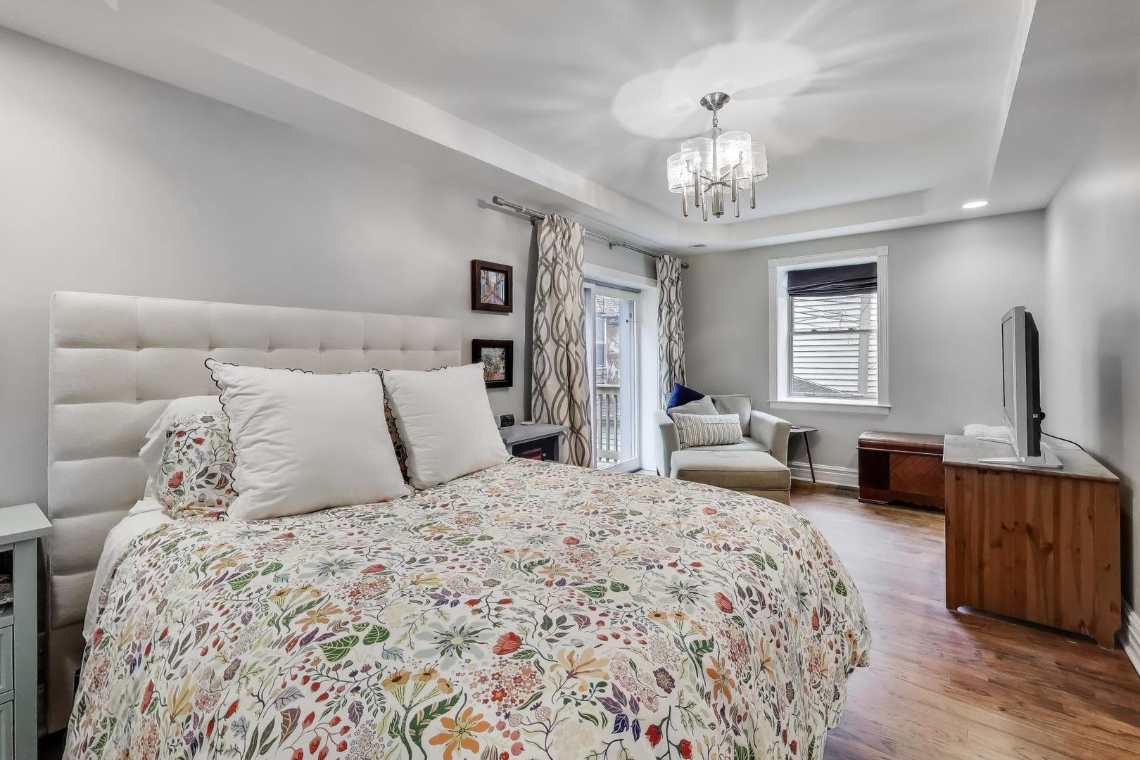 643 W Roscoe Avenue Unit: D1