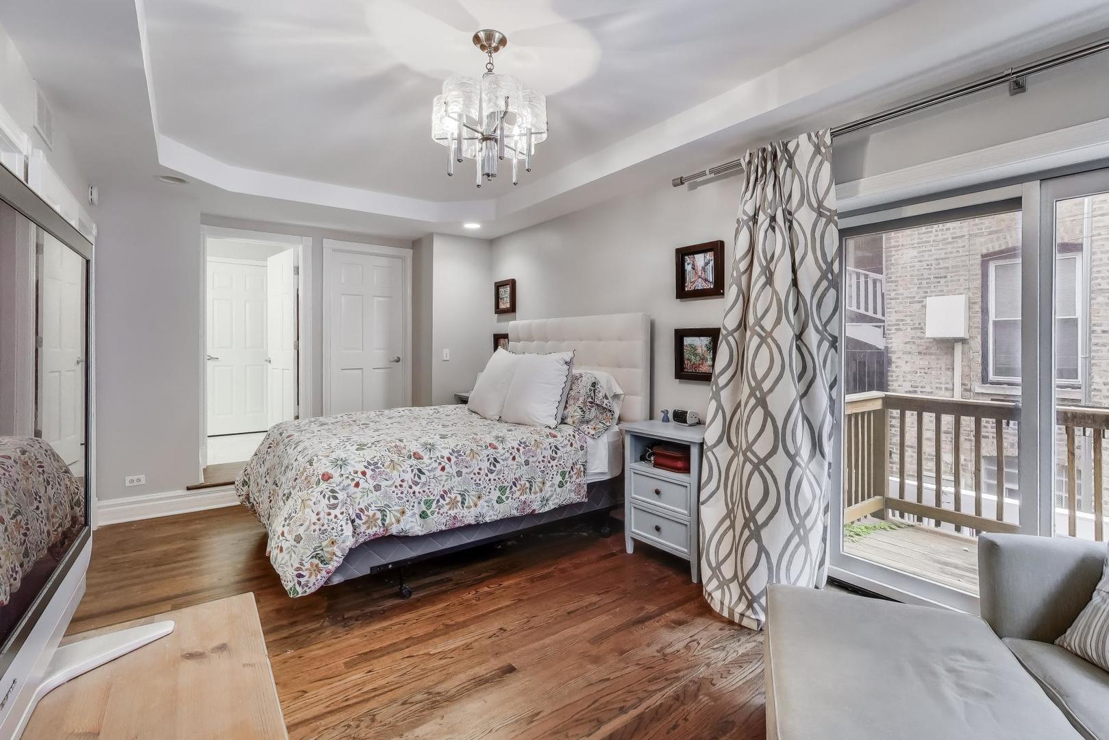 643 W Roscoe Avenue Unit: D1