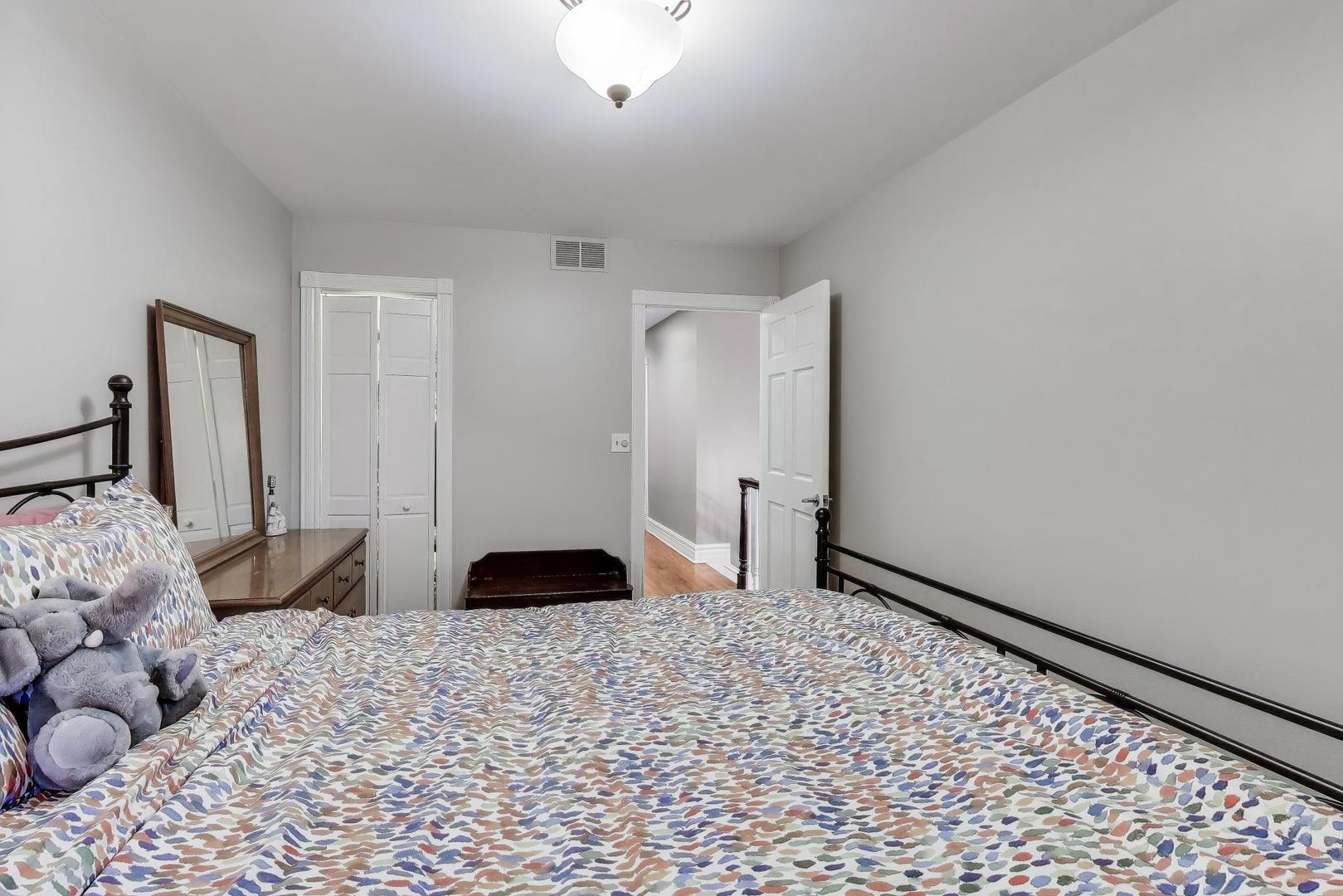 643 W Roscoe Avenue Unit: D1