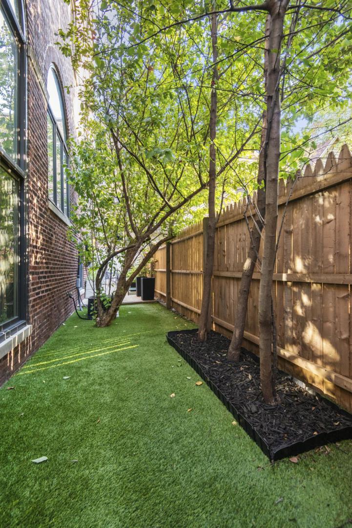 643 W Roscoe Avenue Unit: D1